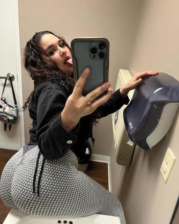 910-571-4715, 26  female escort, Space Coast