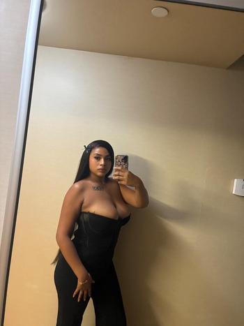Naomi , 25  female escort, Space Coast